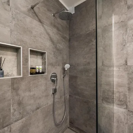 Luxury Luna With Private, Heated Pool דירה