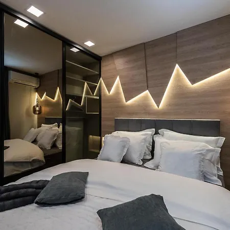 Luxury Luna With Private, Heated Pool Appartement Zadar