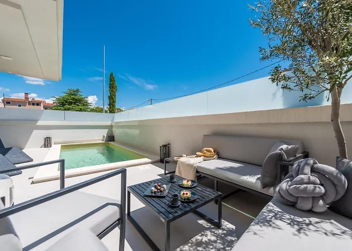 Luxury Luna With Private, Heated Pool * Zadar
