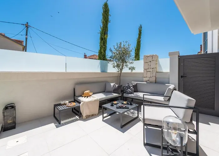 Apartment Luxury Luna With Private, Heated Pool Zadar