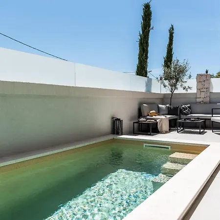 Luxury Luna With Private, Heated Pool *