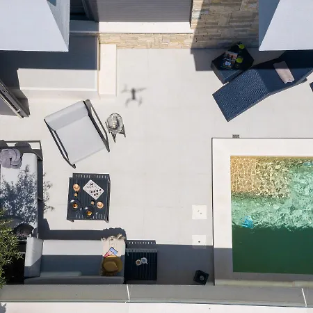Apartment Luxury Luna With Private, Heated Pool
