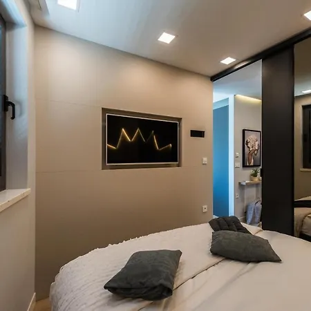 Apartman Luxury Luna With Private, Heated Pool