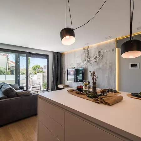 Luxury Luna With Private, Heated Pool *