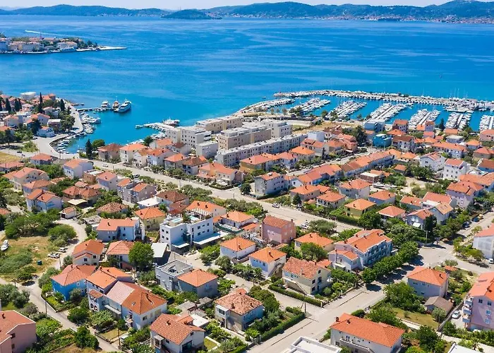 Luxury Luna With Private, Heated Pool דירה