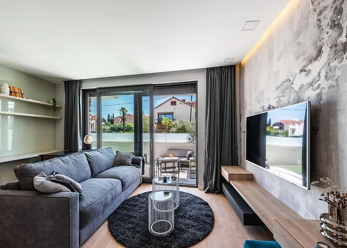 Luxury Luna With Private, Heated Pool