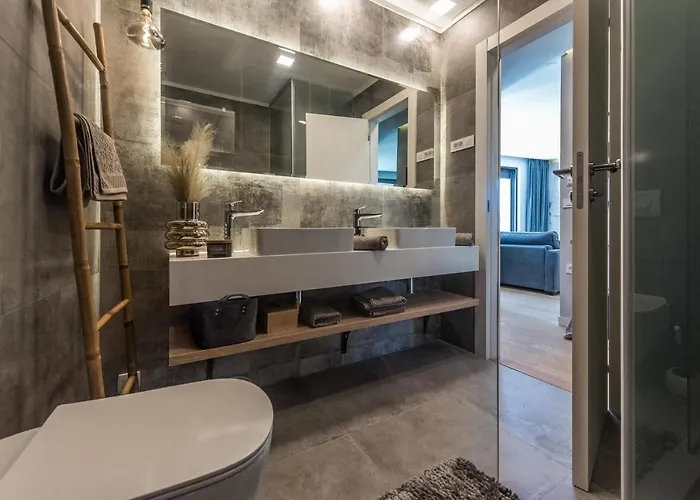 Luxury Luna With Private, Heated Pool