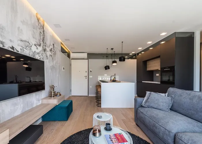 Luxury Luna With Private, Heated Pool *