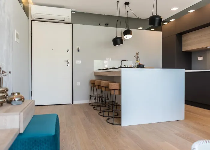 Luxury Luna With Private, Heated Pool